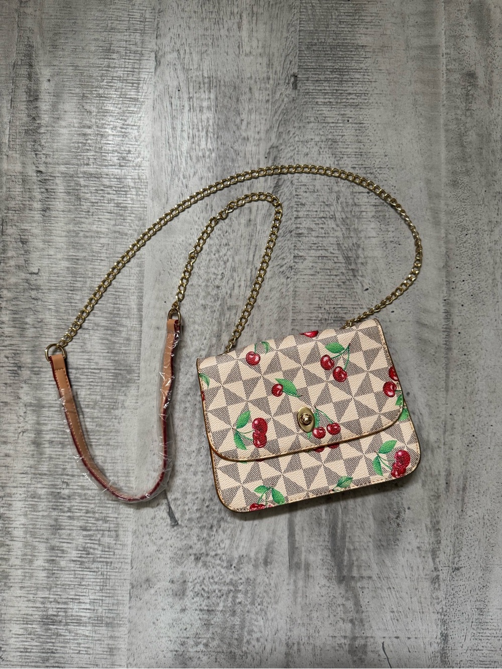 Cherry Print Mini Crossbody Bag 🍒 Gold Chain Strap Y2K Cute